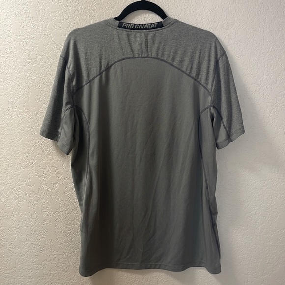 Nike Dri Fit Pro Combat Fitted Base Layer Shirt - Picture 3 of 3